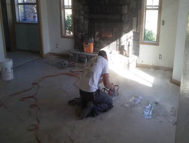 Clydesdale Dr., Lake Hughes 93532 This property had major slab cracks and the customer wanted an effective but cost-efficient repair.
We provided t