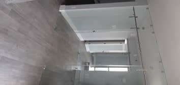 GLASS PARTITION