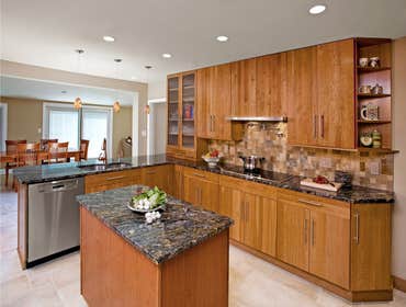 Kitchen/Dining Area