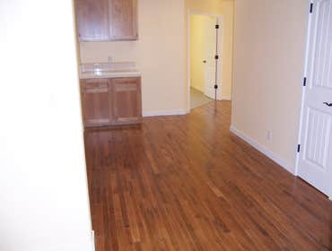 Hardwood Install 3/4" Solid Oak Plank. Full house install.