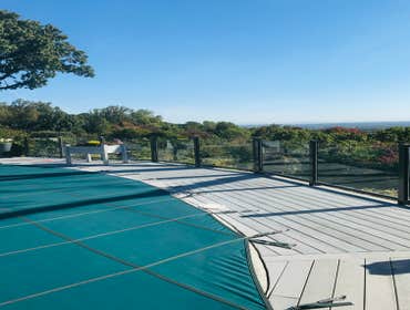 Railing (aluminum,glass)