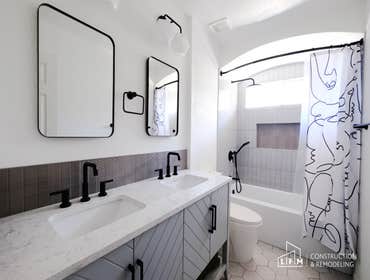 Black & White Bathroom Embrace the timeless elegance of monochrome design, featuring bold contrasts and clean lines. This is how simplicity and class c