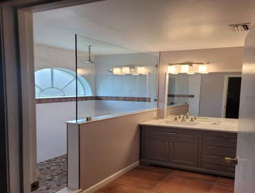 HQCS (941) 584-4535 - Bathroom (actual)