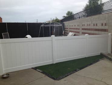 Photo(s) from M&R Fencing