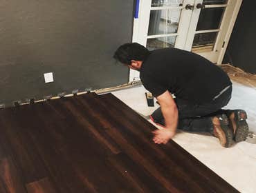 Laminate Flooring lay