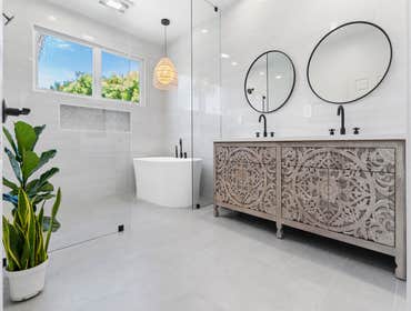 Bathroom Remodel When it comes to home remodeling, many homeowners are unsure of where to start. For some, it's a matter of not knowing which contracto