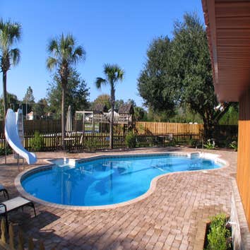 Inground vinyl liner pool These are just a couple of the inground vinyl pools that Paragon Pools has built in the North Central Florida area.
We woul