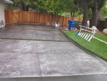 Stamped concrete with borders