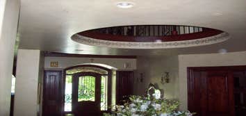 Entry way under dome