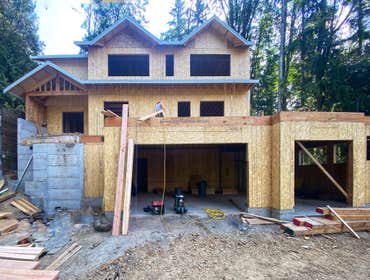 Single-Family Home in Hawthorne Hills