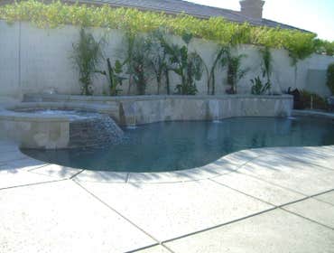 Pool Raised Spa and Planter