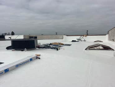 Long Beach Commercial Roofing Installation at the Old Oh My Soul Location on 2nd Street in Belmont Shore