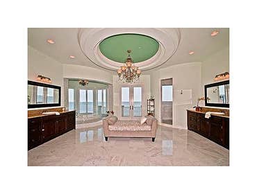 We Build To Suit Your Life Style Other Things We Do Are:
Faux Painting & Murals
● Fine Art Designs
● Elephant Hide
● Murals
● Plasters
● Grisaille Mu