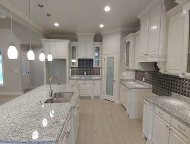 140 Alvarez Ct