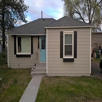 Ext Paint/Gutters/Hanging Planters/and Custom door Color