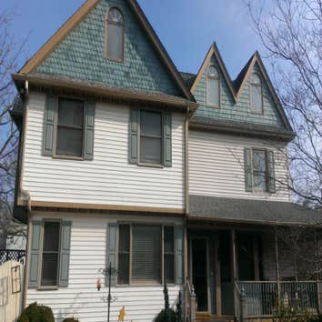 Victorian Cedar Siding Reno