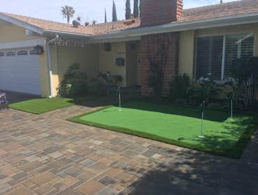 Front Yard Putting Green - Tarzana