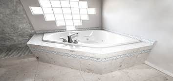 Shower and tubs