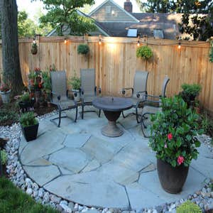 flagstone patio-circular shape