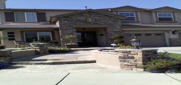 Exterior -Corona