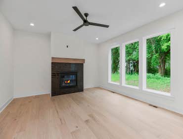 Photos by Brenn Luxury Homes #1