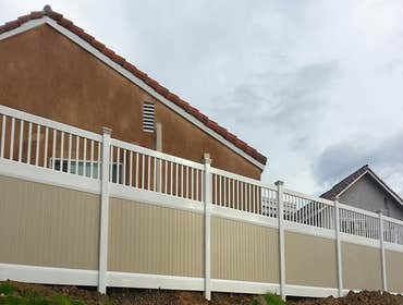 5 Ft H 2 Tone Picket Top Fence