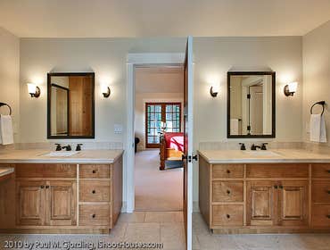 Modern Bathroom