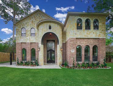 Photos by Linden Builders, Inc CUSTOM HOME MEMORIAL AREA