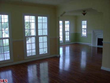 116th Pl Livingroom