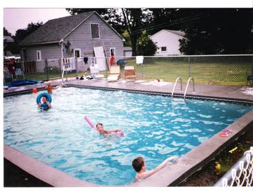 2 In-Ground Gunite Pools 1 Small 12' x 20' floater pool and 1 20' x 32' In-Ground Gunite Swimming Pool