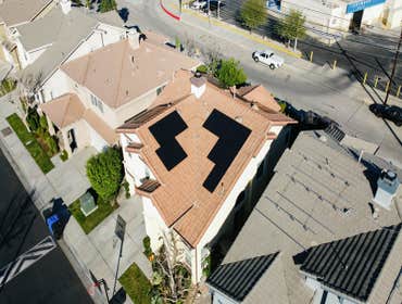 Solar PV System Installation in Sycamore Ln, Arcadia To meet our client's needs most effectively, we installed 25 REC370AA Panels and a SolarEdge Inver