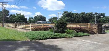 Straight Arrow Fence LLC