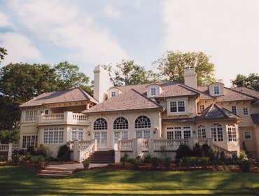 Barenz Builders, Inc Project For over a quarter of a century, Barenz Builders has been a Wisconsin custom home builder building homes graced with the q