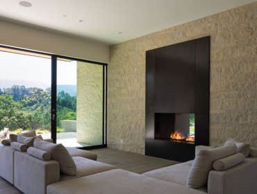 Fleetwood Windows with ConceptWindoors Installation of Fleetwood windows and Fleetwood doors with concept windows and oors