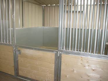 Custom Stalls