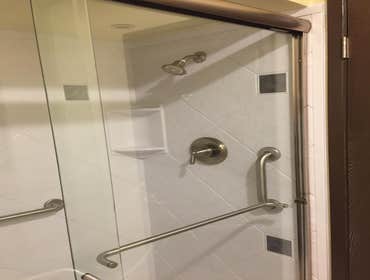 Seamless Wall, Valve with Trim