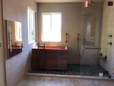Japanese soaking tub