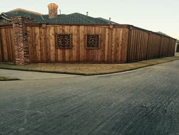 Deco Cedar Fence Board on Board Cap and Trim