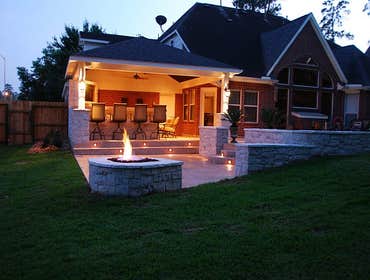 Outdoor Kitchens & Living Areas