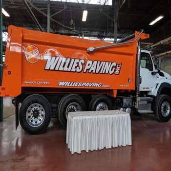 Willie's Paving In‎c