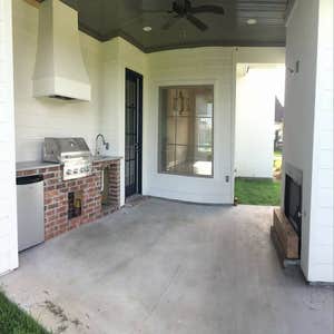 Outdoor Kitchen