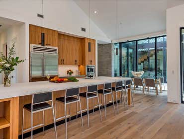 Napa-Style Modern Farmhouse