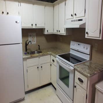 Kitchen/Tile backsplash