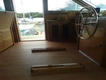 Yaht Flooring