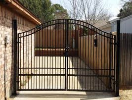 Bell Curve Double Swing Iron Gate