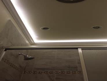 Lighting in crown moulding