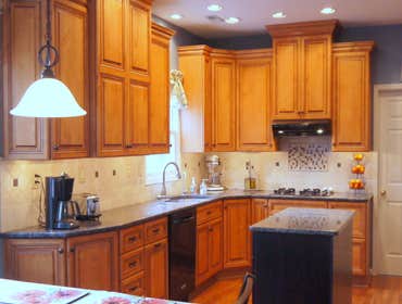 Works by Eos Granite And Tile