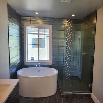 Lux Renovations LLC
