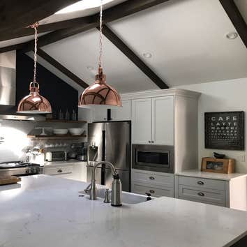 Kitchen by T&H Homebuilders.Inc