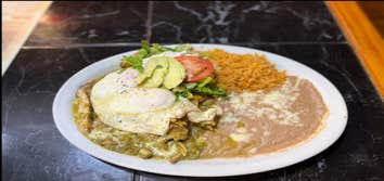 Chilaquiles verdes - pollo a la plancha